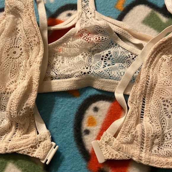 Victoria’s Secret front clasp lace underwire razorback demi bra - Picture 2 of 5